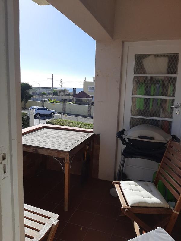 To Let 2 Bedroom Property for Rent in Fish Hoek Western Cape